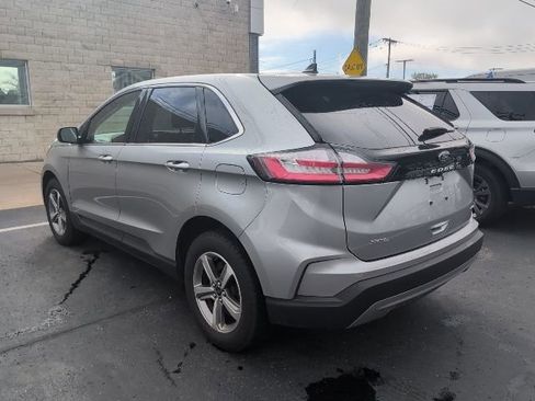 Used 2024 Ford Edge SEL w/ Convenience Package image 3