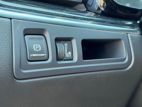 Certified 2025 Cadillac XT5 Premium Luxury image 22