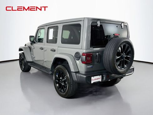 Used 2023 Jeep Wrangler Unlimited Sahara w/ Cold Weather Group AWD/4WD image 8