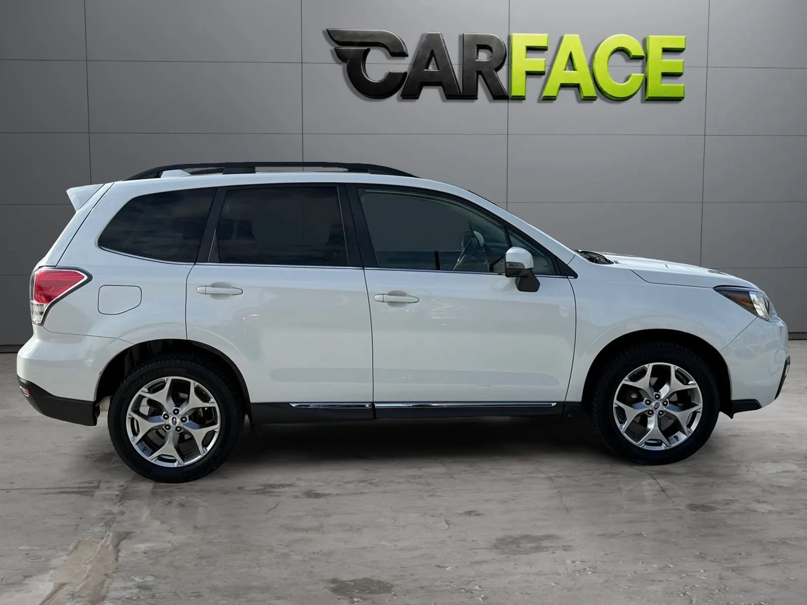 Used 2017 Subaru Forester 2.5i Touring AWD/4WD image 14