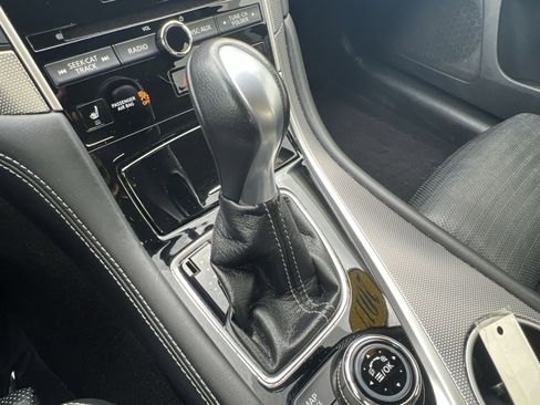 Used 2017 INFINITI Q50 Red Sport 400 AWD/4WD image 23