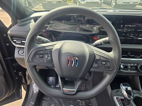 Used 2026 Buick Envista Preferred FWD image 40