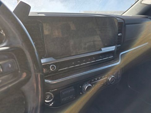 Used 2024 GMC Sierra 2500 SLE image 9