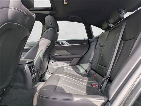 Used 2025 BMW i4 xDrive40i image 17