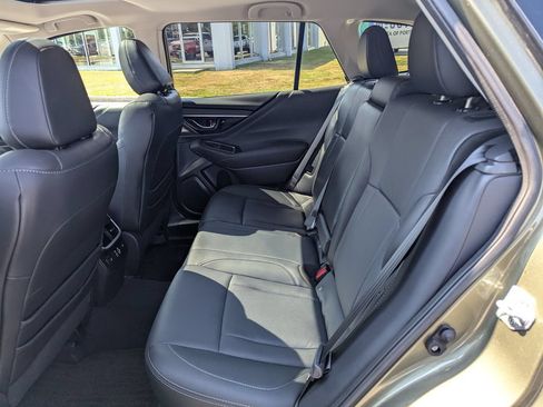 Used 2025 Subaru Outback Limited AWD/4WD image 18