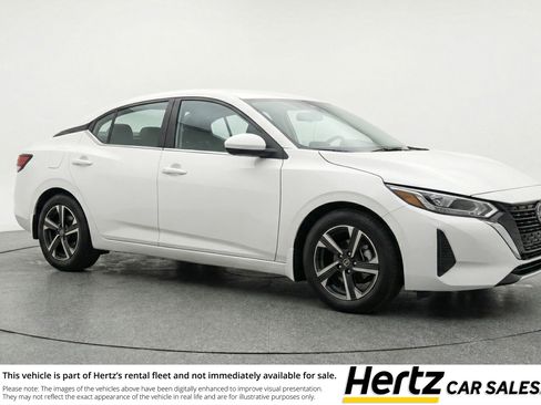 Used 2025 Nissan Sentra SV image 1