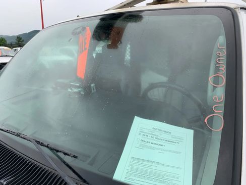 Used 2013 Ford E-350 and Econoline 350 Super Duty image 3