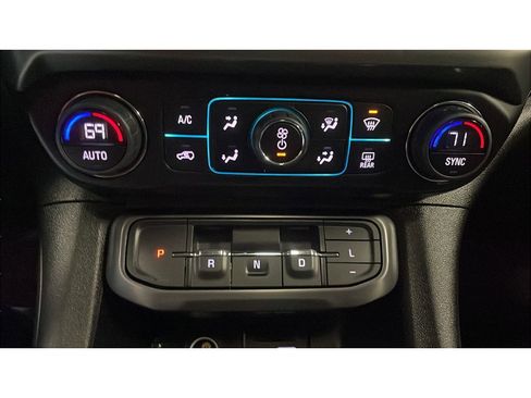 Used 2023 GMC Acadia AT4 w/ Technology Package image 14