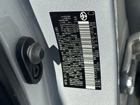 Used 2024 Toyota Corolla LE FWD image 27