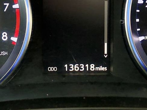 Used 2015 Toyota Highlander Limited Platinum FWD image 61