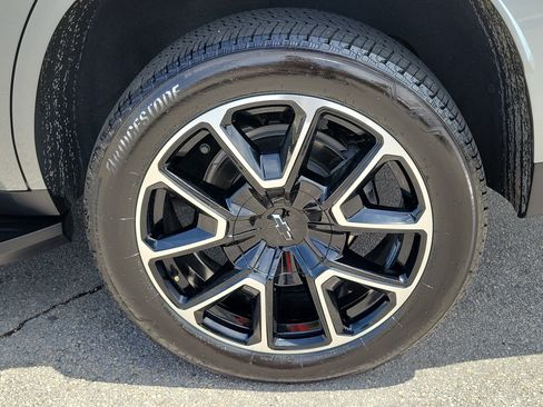 Used 2023 Chevrolet Tahoe RST w/ Sport Performance Package AWD/4WD image 32