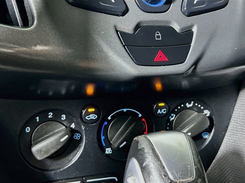 Used 2016 Ford Transit Connect XL FWD image 25