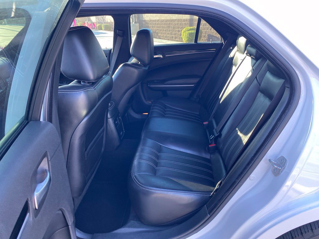 Used 2019 Chrysler 300 S AWD/4WD image 8