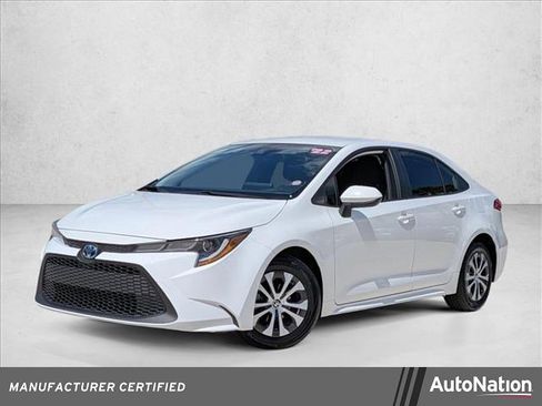 Certified 2022 Toyota Corolla LE FWD image 1