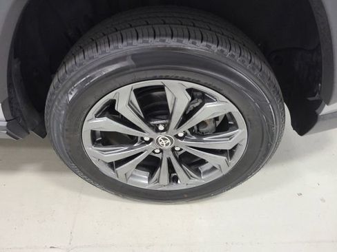 Certified 2022 Toyota RAV4 Limited AWD/4WD image 43