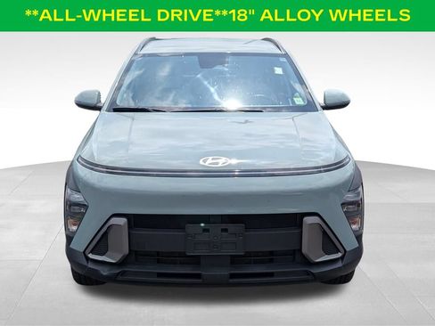 Used 2024 Hyundai Kona SEL AWD/4WD image 3