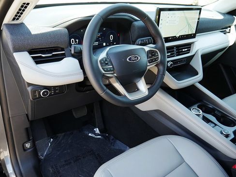 New 2026 Ford Explorer Active w/ Active Comfort Package AWD/4WD image 11