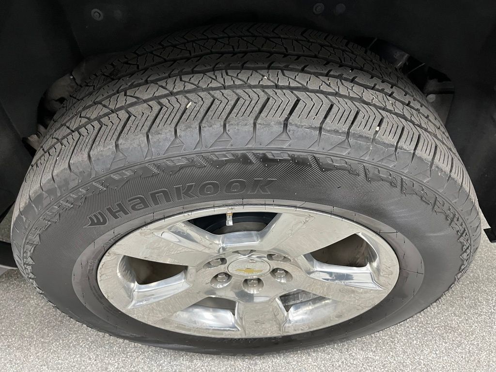 Used 2015 Chevrolet Tahoe LTZ AWD/4WD image 16