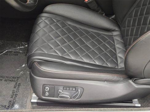 Used 2017 Bentley Continental GT image 33
