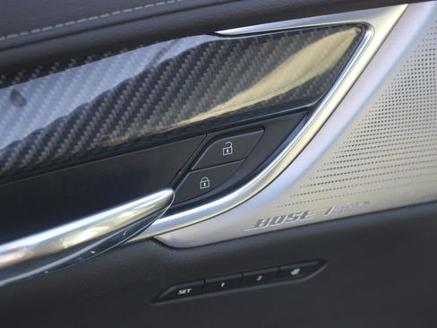 Used 2024 Cadillac XT6 Sport w/ LPO, Onyx Lite Package image 14