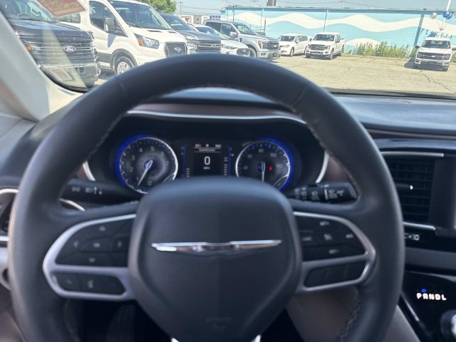 Used 2023 Chrysler Voyager LX FWD image 27