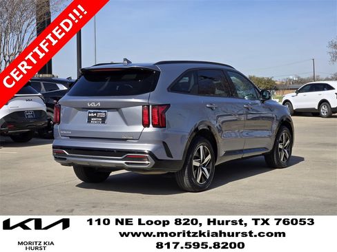 Certified 2023 Kia Sorento S w/ Panoramic Sunroof Package image 4