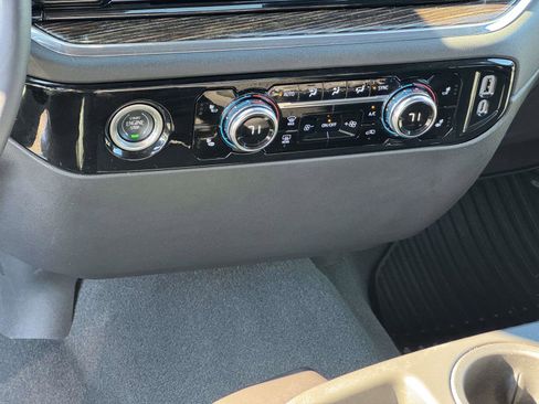 Used 2022 GMC Sierra 1500 Elevation image 6