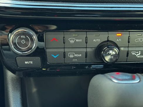 New 2026 Jeep Compass Limited AWD/4WD image 36