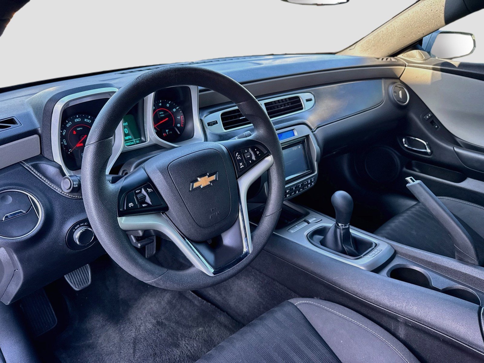Used 2015 Chevrolet Camaro LS RWD image 7