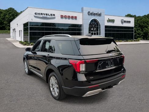 Used 2025 Ford Explorer Platinum AWD/4WD image 4
