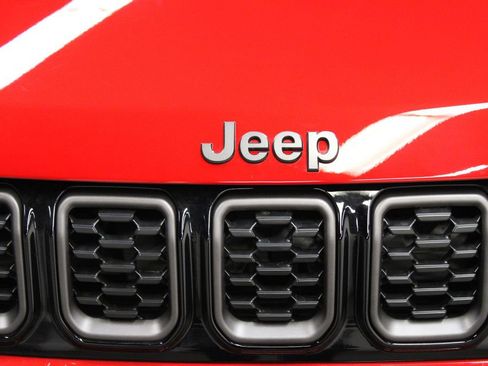New 2026 Jeep Compass Limited image 33