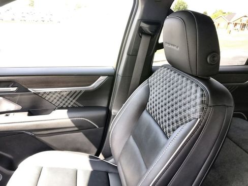 Used 2024 GMC Acadia Denali w/ Super Cruise Package image 24