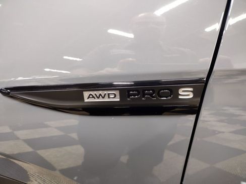 New 2026 Volkswagen ID.4 Pro S image 5