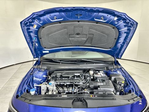 Certified 2025 Hyundai Elantra SEL w/ Cargo Package FWD image 18