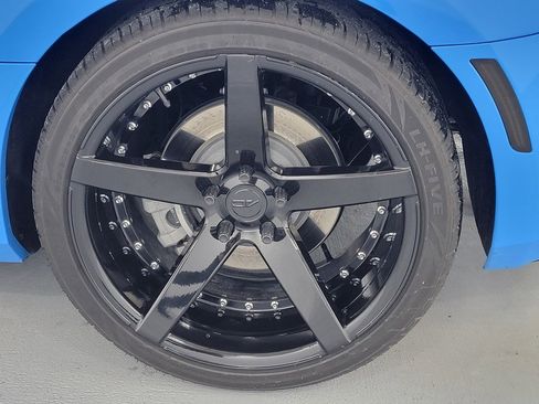 Used 2022 Chevrolet Camaro LT w/ Technology Package image 11