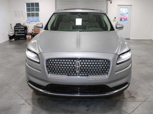 Used 2023 Lincoln Nautilus Reserve FWD image 3