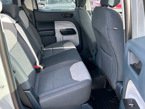 Used 2022 Ford Maverick XLT image 17