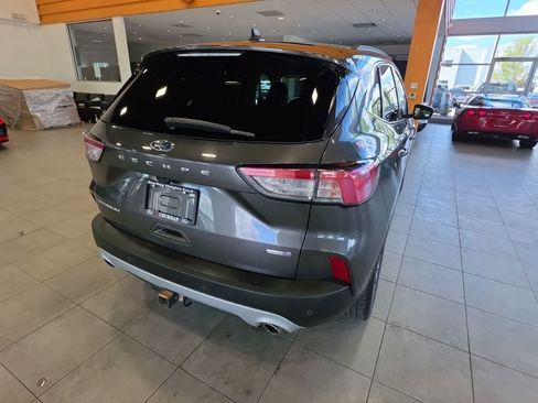 Used 2020 Ford Escape Titanium w/ Titanium Premium Package 2.0 AWD/4WD image 9