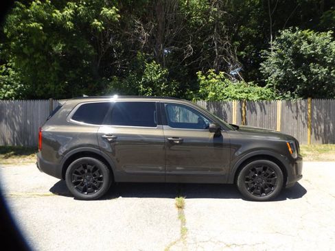 Used 2021 Kia Telluride EX w/ EX Premium Package AWD/4WD image 9