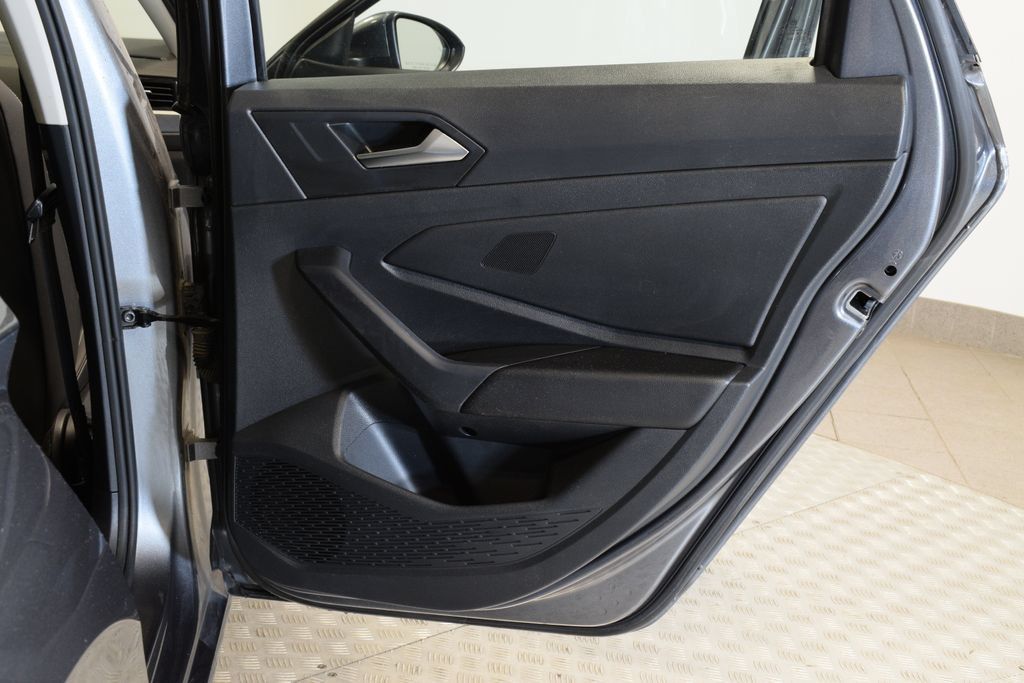Used 2024 Volkswagen Jetta SE FWD image 30