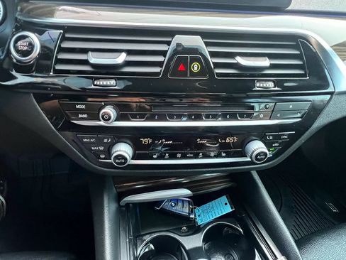 Used 2018 BMW 530e xDrive w/ Premium Package 2 AWD/4WD image 23