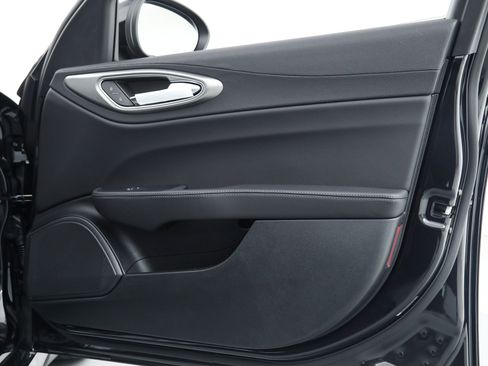 New 2025 Alfa Romeo Giulia w/ Driving Assist Package RWD image 9