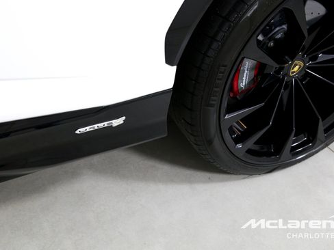 Used 2023 Lamborghini Urus S image 40