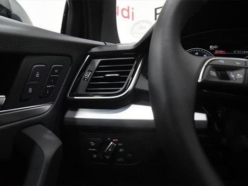 Certified 2025 Audi Q5 2.0T Premium w/ Convenience Plus Package image 30