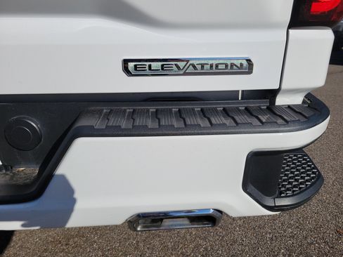Used 2023 GMC Sierra 1500 Elevation image 28