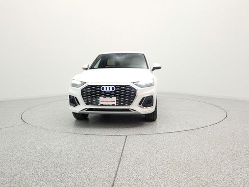 Used 2023 Audi Q5 2.0T Premium w/ Convenience Package AWD/4WD image 2