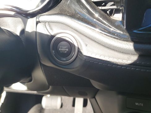 Certified 2022 Dodge Durango SXT image 21