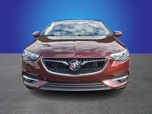 Used 2019 Buick Regal Preferred FWD image 2