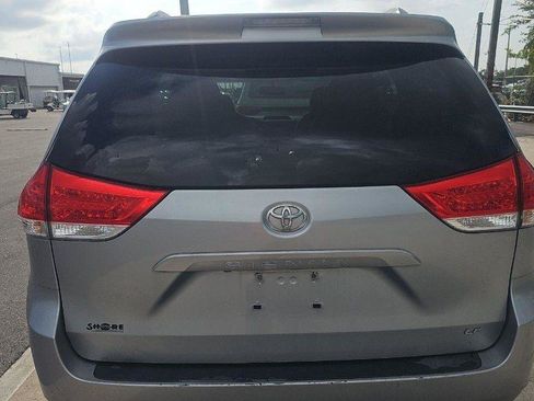 Used 2014 Toyota Sienna LE FWD image 10