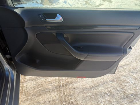 Used 2011 Volkswagen Jetta SE image 19